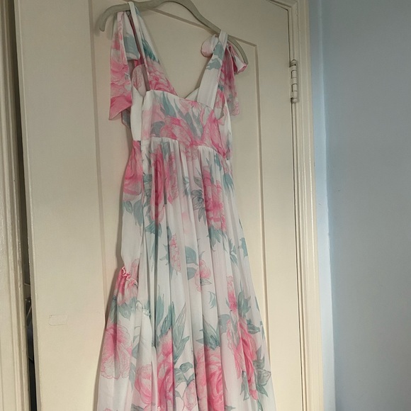 Selkie Peony Gown - Picture 8 of 10